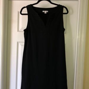 NYC Cotton Split-Neck Shift Dress
